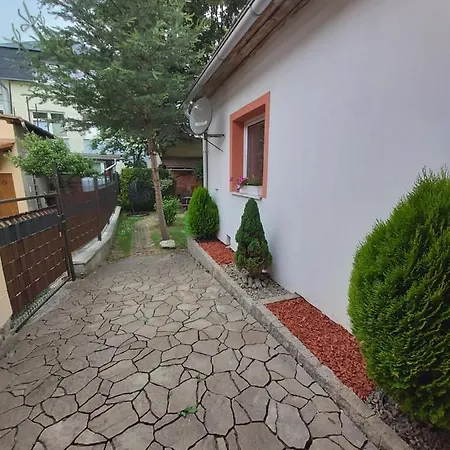 Sarah Noemi, 100 M Skibus Jasna Apartament Liptowski Mikułasz