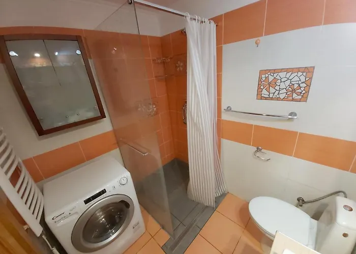 Sarah Noemi, 100 M Skibus Jasna Apartamento